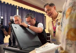 Comelec conducts final testing and sealing of ACMs for BARMM elections