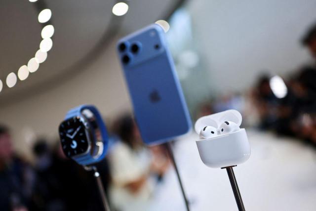 Apple Watch, iPhone 18 Pro and AirPods on display during Apple's event at the Steve Jobs Theater in Cupertino, California, US, September 9, 2026. REUTERS/Carlos Barria