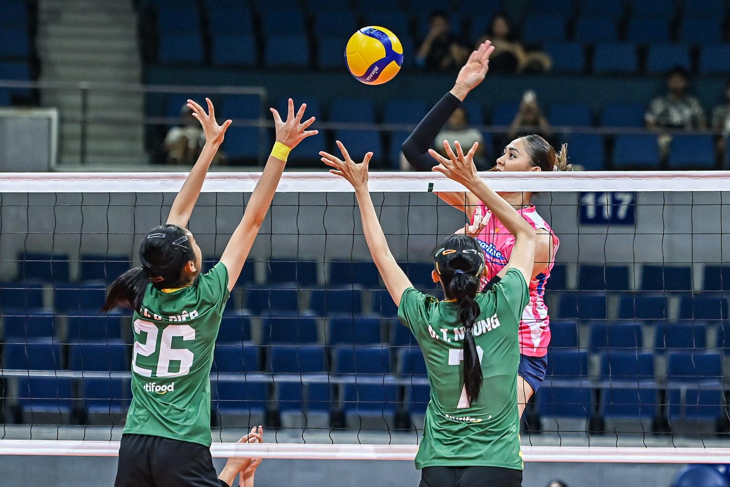 Jaja Santiago-Minowa attacking for Creamline in the 2026 PVL Invitational