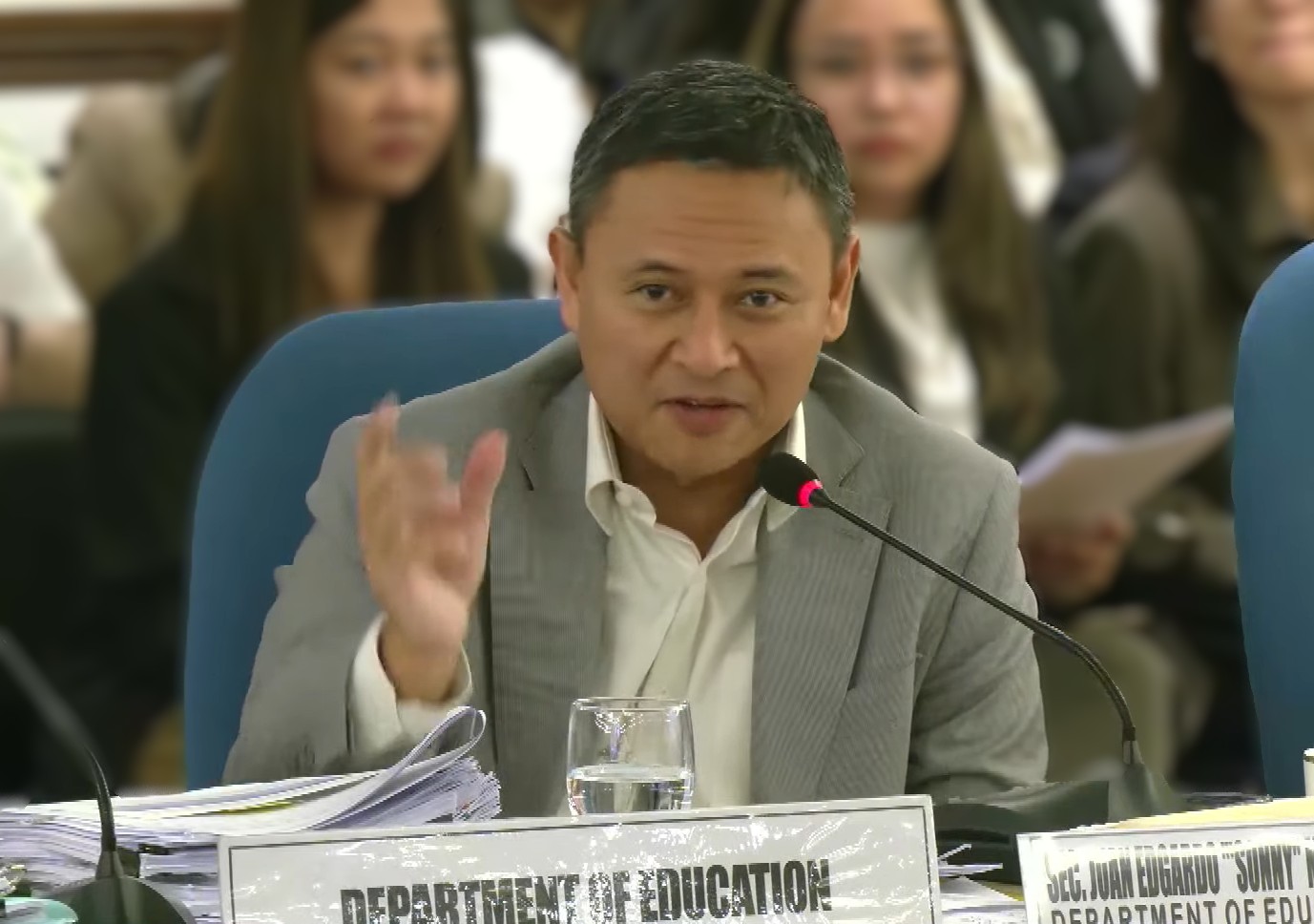 Photo: gmanetwork.com DepEd Seeks More Funds as ARAL Program Gets Zero in 2027 Budget