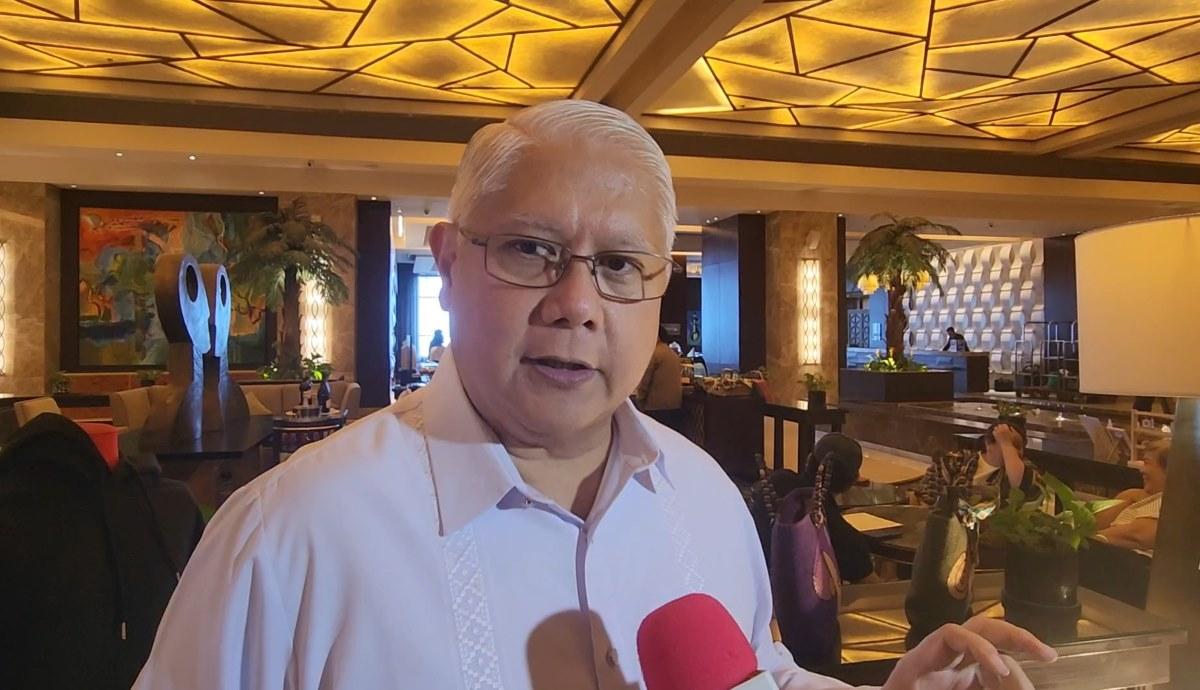 CFO reminds Pinoys to verify online posts on visa applications
