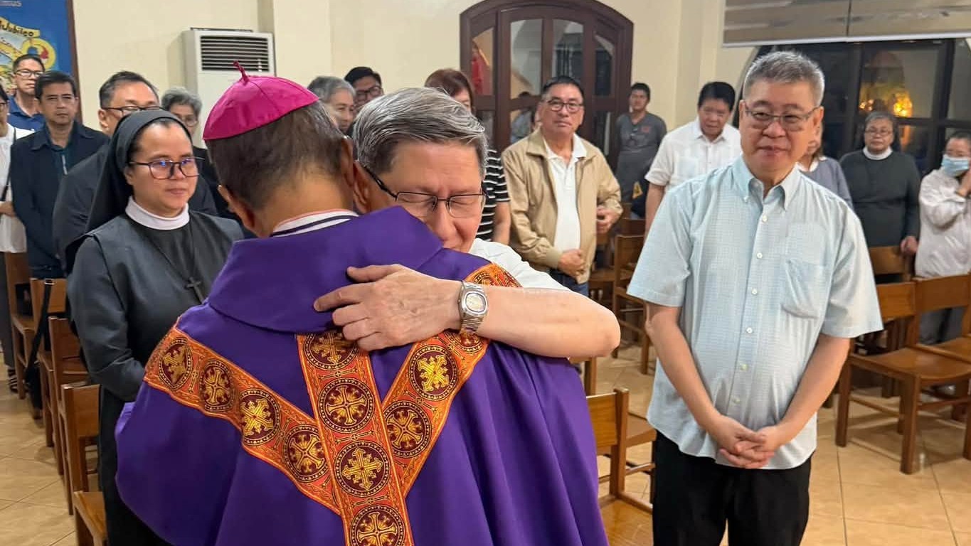 Pope Leo XIV sends condolences to Cardinal Tagle after his father’s death
