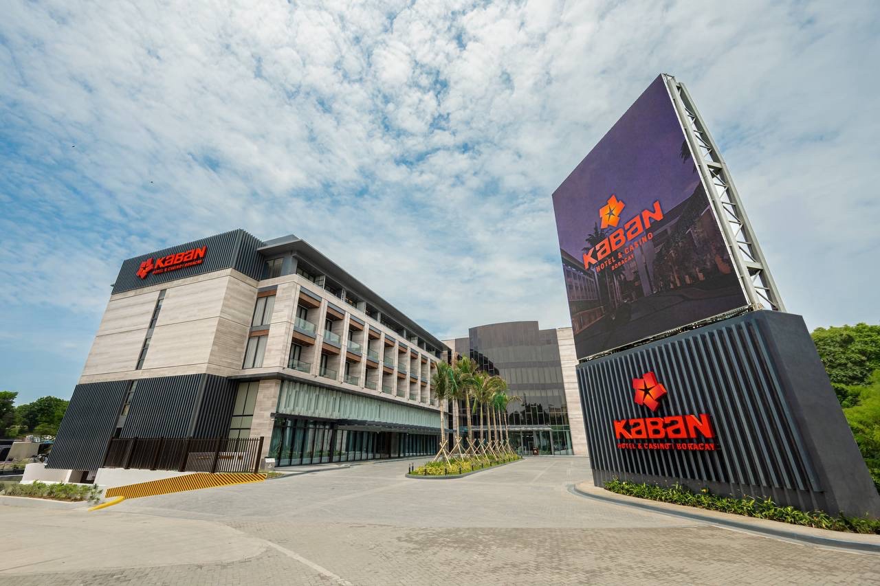 Boracay’s first hotel-casino opens