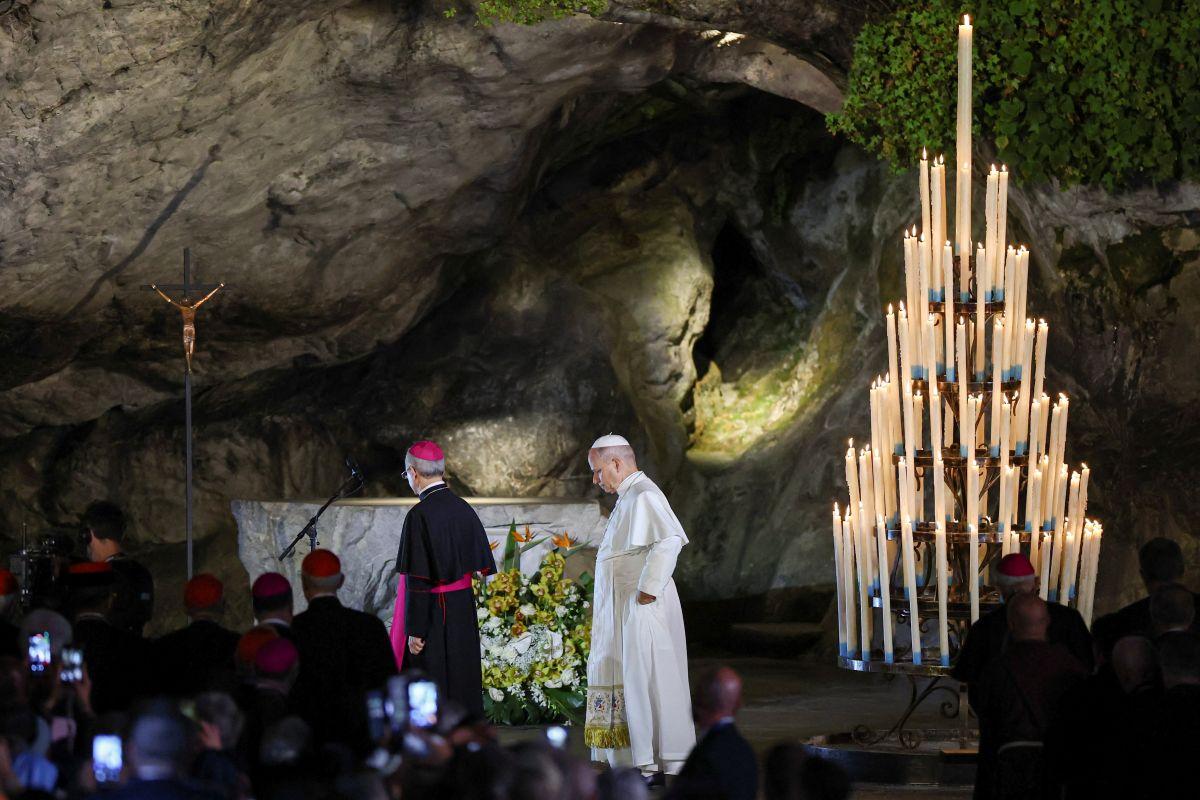 Pope Leo prays at Lourdes after huge Paris mass