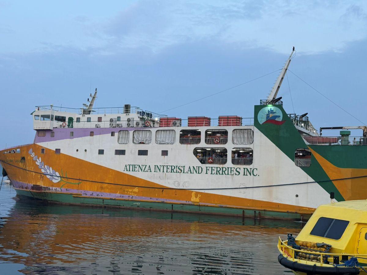 vessel carrying the relatives of passengers missing from the MV June Aster arrives in Coron