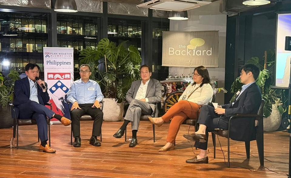 Wharton MBAs meet to encourage next generation in PH business, finance