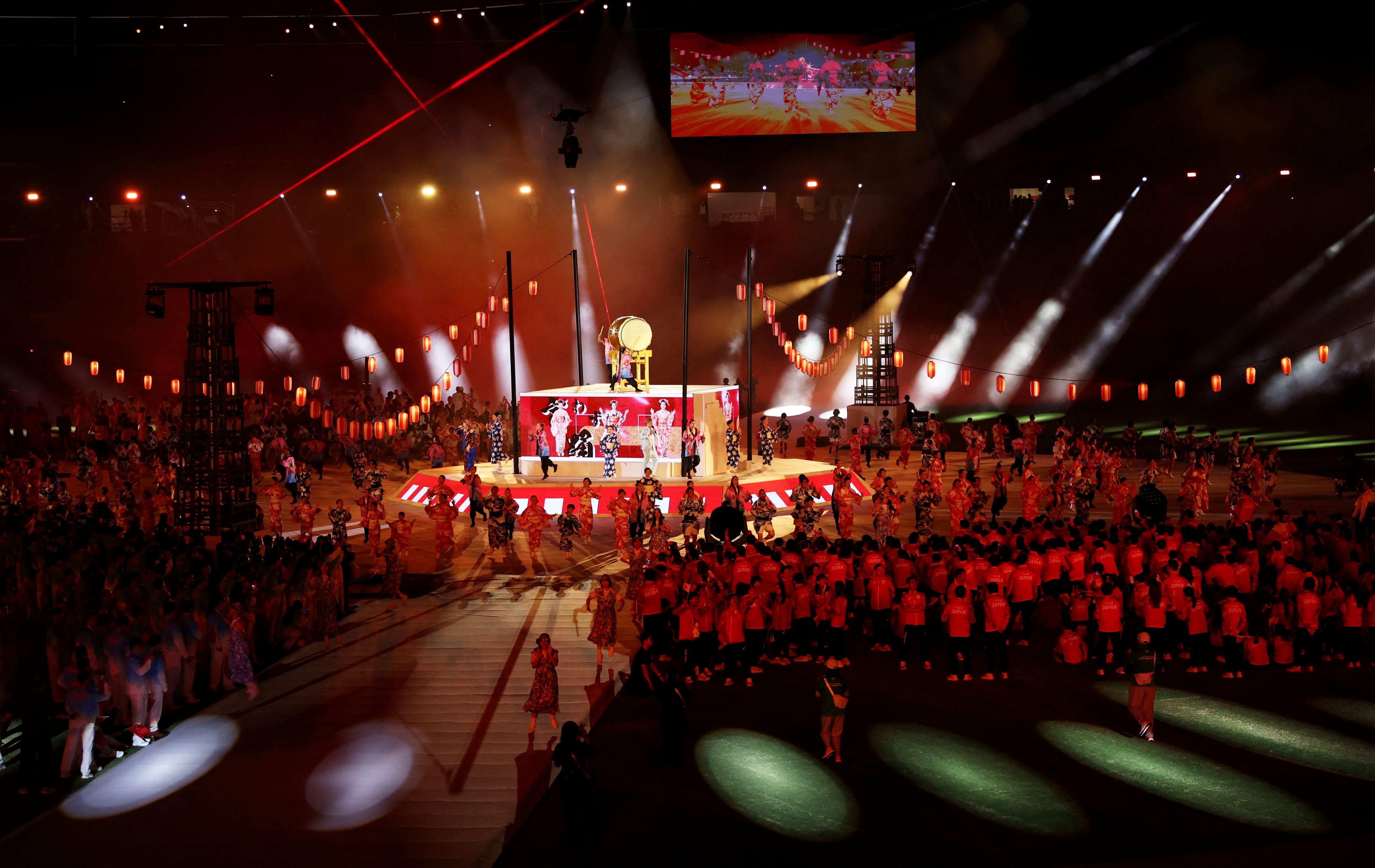 Asian Games close after fortnight of turmoil and teenage triumph