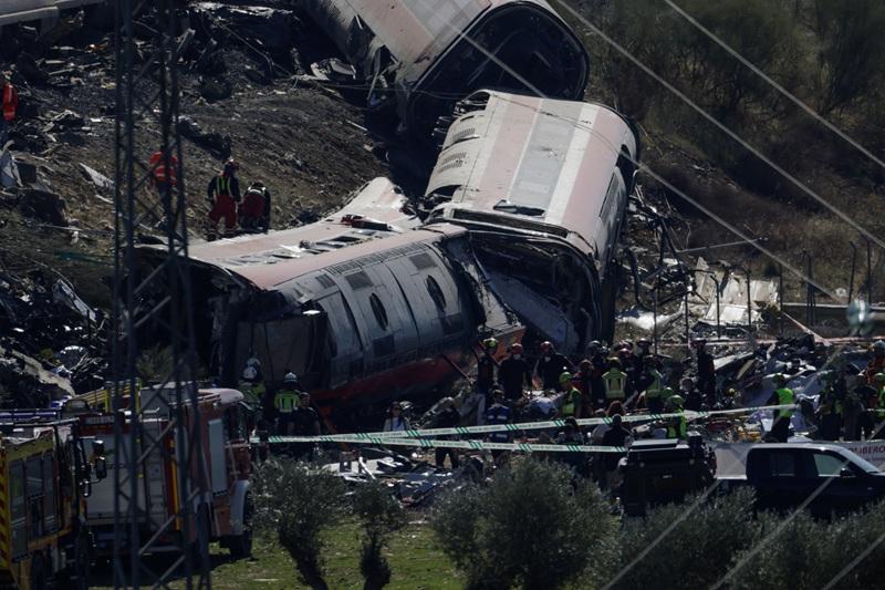 At least 64 dead in Spain's second major train crash in a year - GMA Network