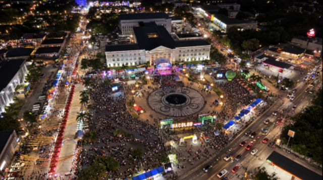The Hataw MassKara! opening concert drew thousands to the Bacolod City Government Center on October 9.