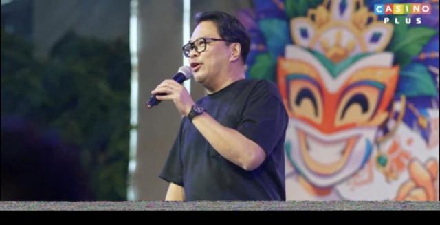 olod City Mayor Greg Gasataya leads the official launch of the city's 10-Day MassKara High.