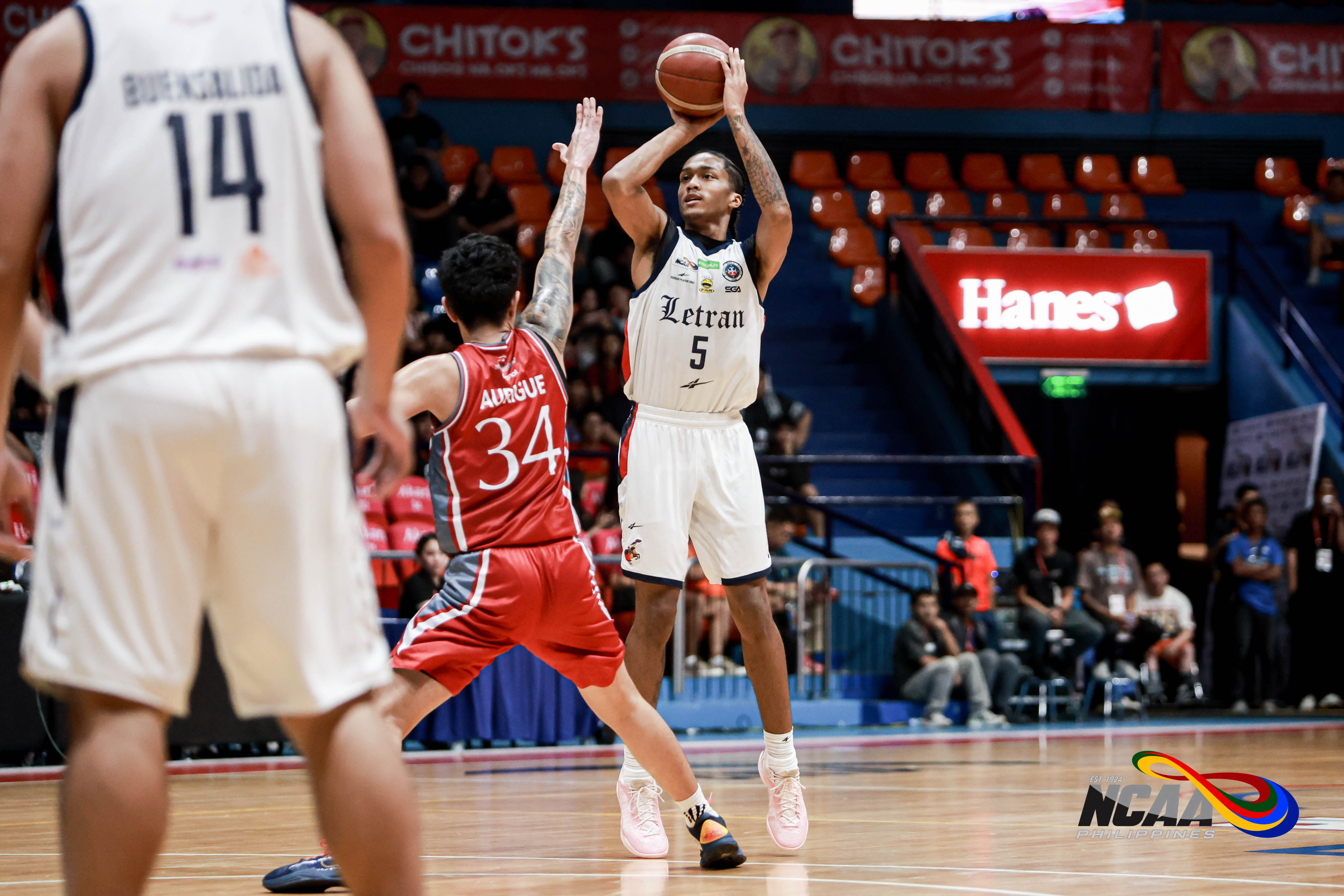 NCAA: Letran beats LPU to snap back-to-back losses, loses Manalili late to apparent injury