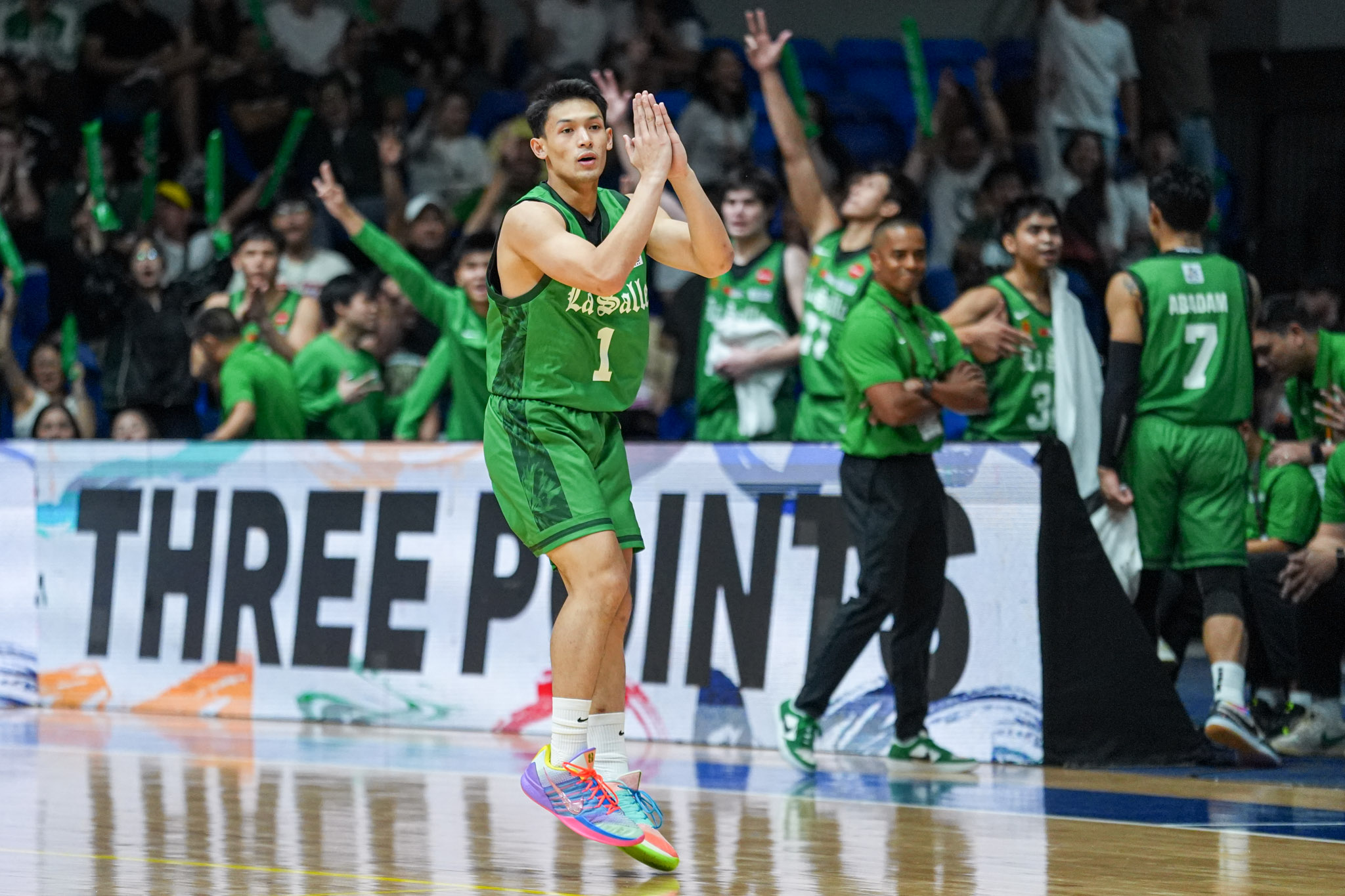 UAAP: Macalalag, Dungo tow undermanned La Salle past UST