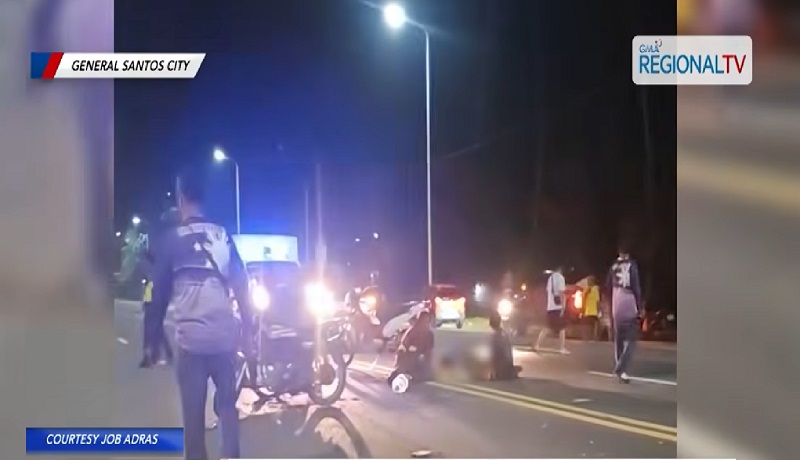 Motorsiklo na nakikipagkarera umano, bumangga sa tricycle; 18-anyos na rider at 1 pa, nasawi
