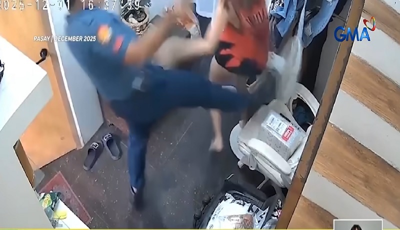 Pananakit umano ng pulis sa kaniyang live-in partner, nahuli-cam Pananakit umano ng pulis sa kaniyang live-in partner, nahuli-cam