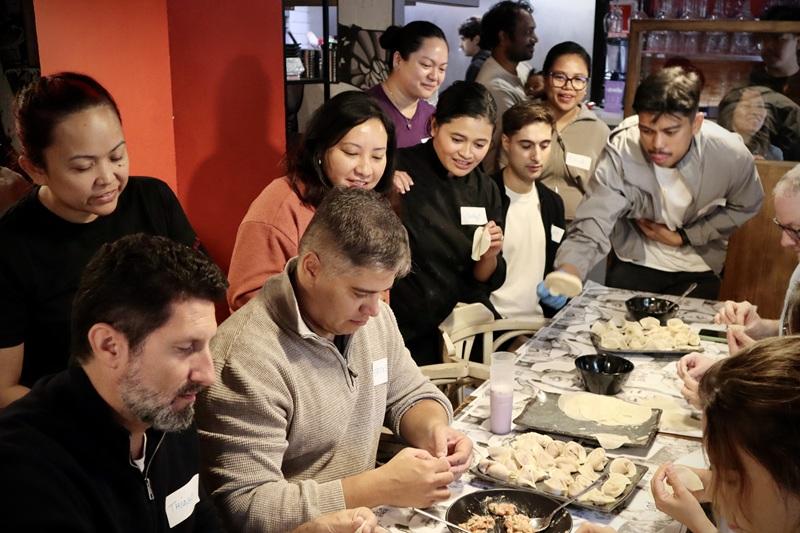 In Valencia, Pinoy foodies lead Filipino culinary history class for foreigners