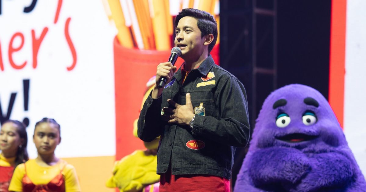 Alden Richards turns emotional at Teacher's Day event
