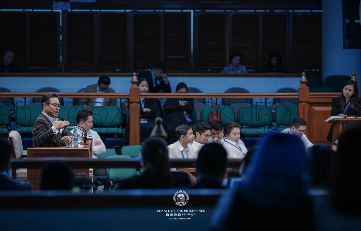 Financial forensic analyst Alexander Cabrera on the witness stand