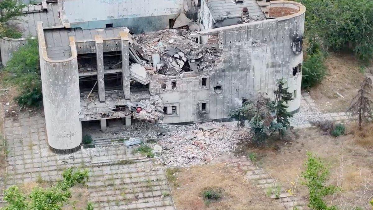 Russia, Ukraine agree on ceasefire in embattled town Russia, Ukraine agree on ceasefire in embattled town