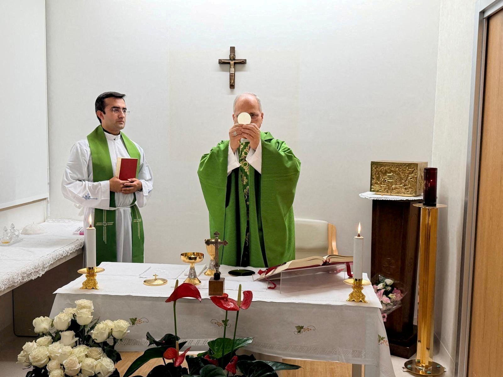 Pope Leo to make Sunday appearance as first images released since cancer surgery