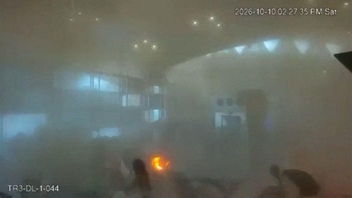 Houthis claim attack targeting Riyadh airport with ballistic missile
